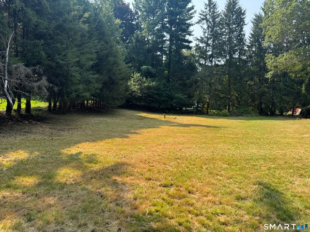 829 Racebrook Road, Orange, CT 06477