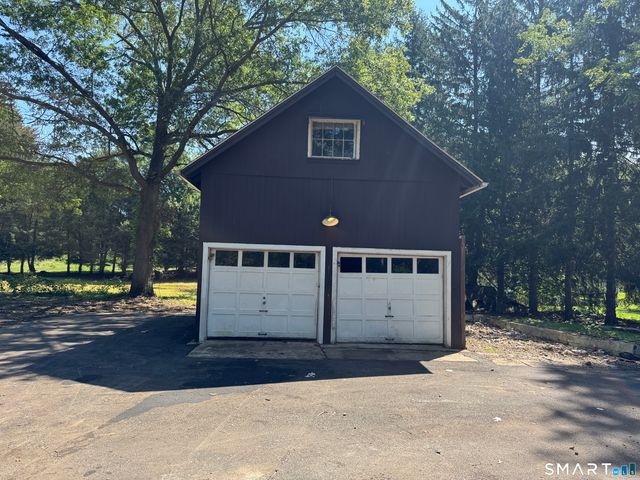 829 Racebrook Road, Orange, CT 06477