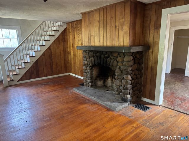 829 Racebrook Road, Orange, CT 06477