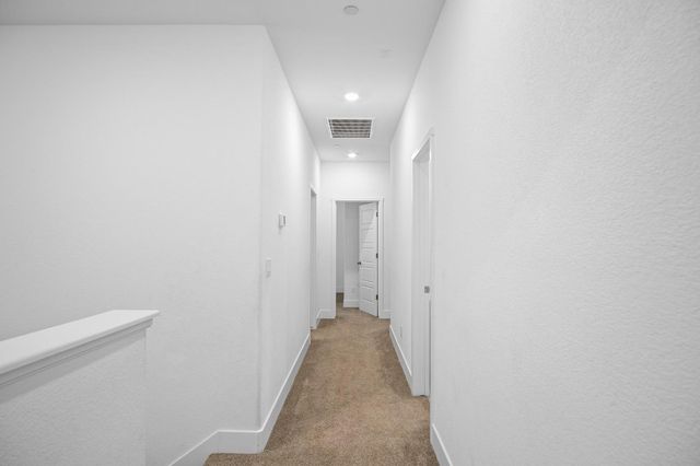 2455 Explorador Dr, Merced, CA 95340