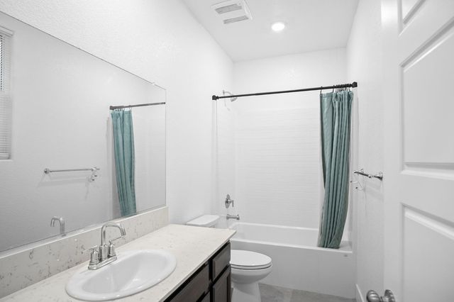 2455 Explorador Dr, Merced, CA 95340