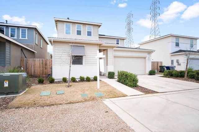 2455 Explorador Dr, Merced, CA 95340