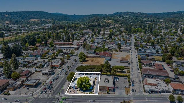 806 Ocean Street, Santa Cruz, CA 95060