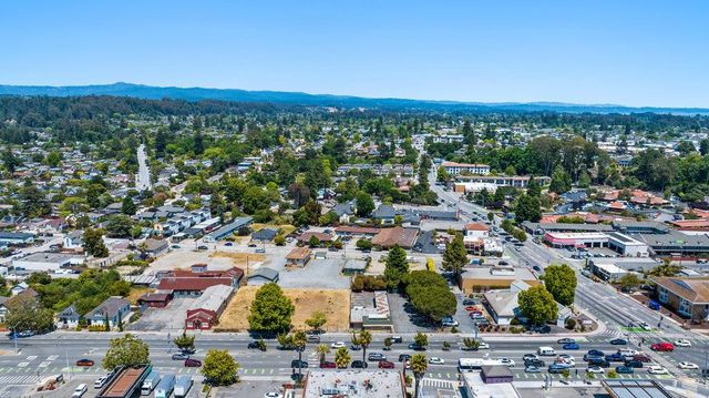 806 Ocean Street, Santa Cruz, CA 95060