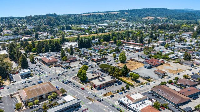 806 Ocean Street, Santa Cruz, CA 95060