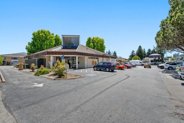 806 Ocean Street, Santa Cruz, CA 95060