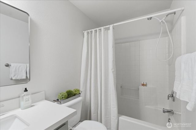 6537 Compton Boulevard SE, Lacey, WA 98513