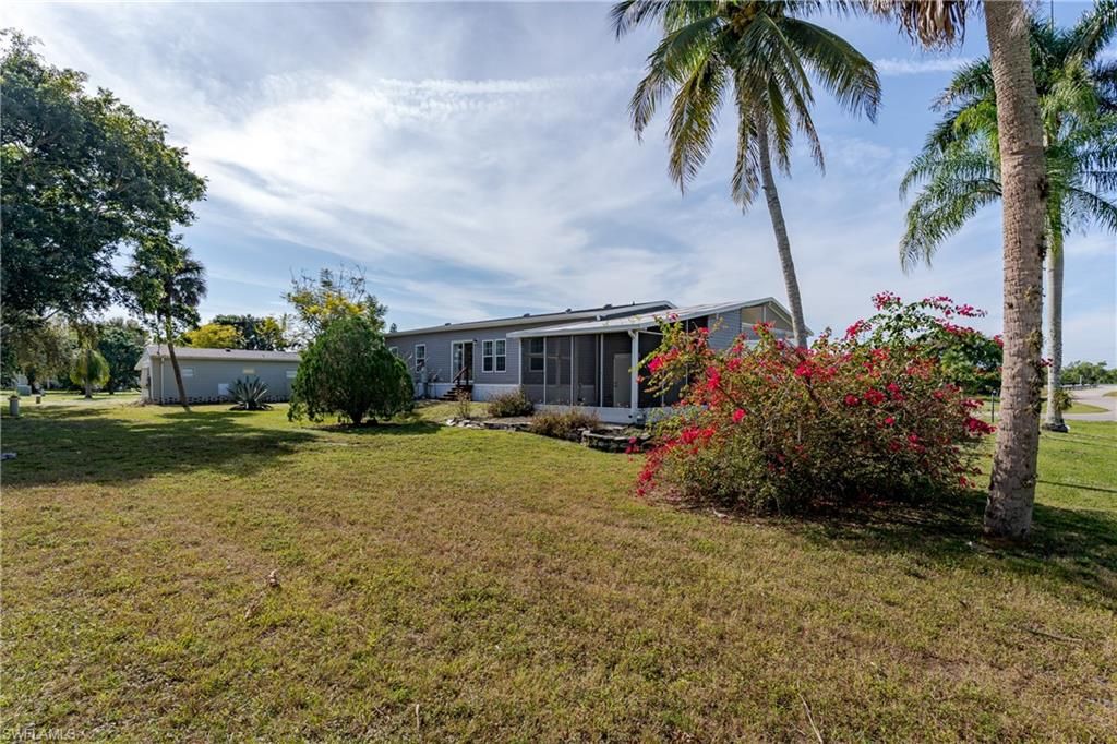 165 Riverwood RD, NAPLES, FL 34114 — photo 3