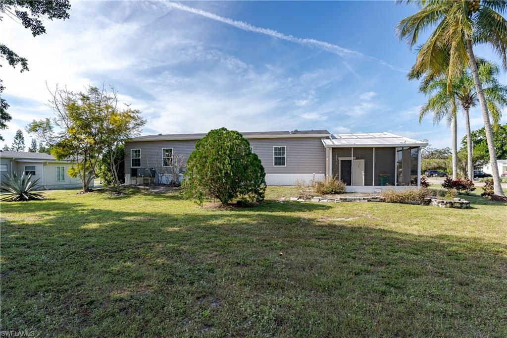 165 Riverwood RD, NAPLES, FL 34114 — photo 4