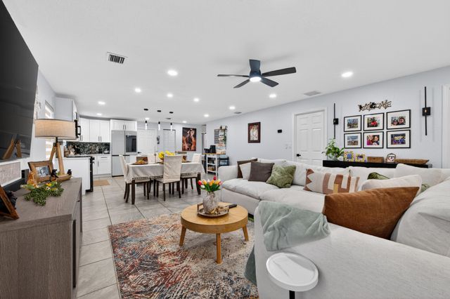 900 SW 12th Street, Belle Glade, FL 33430