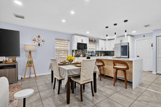 900 SW 12th Street, Belle Glade, FL 33430