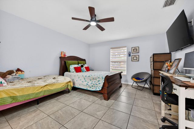 900 SW 12th Street, Belle Glade, FL 33430