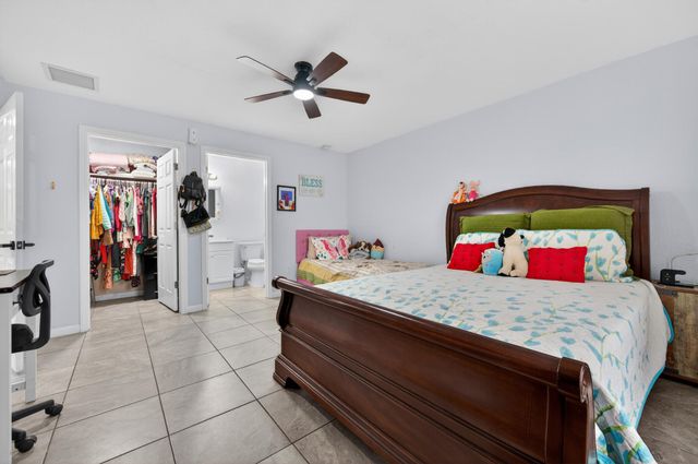 900 SW 12th Street, Belle Glade, FL 33430