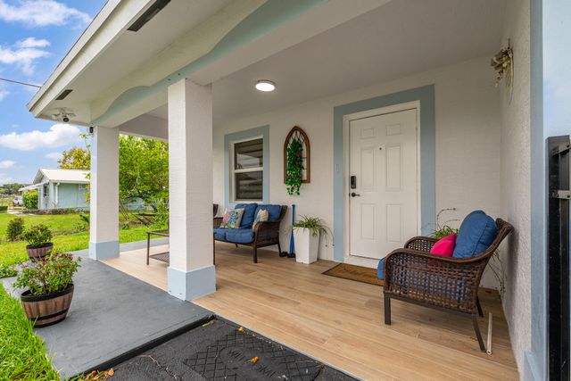 900 SW 12th Street, Belle Glade, FL 33430