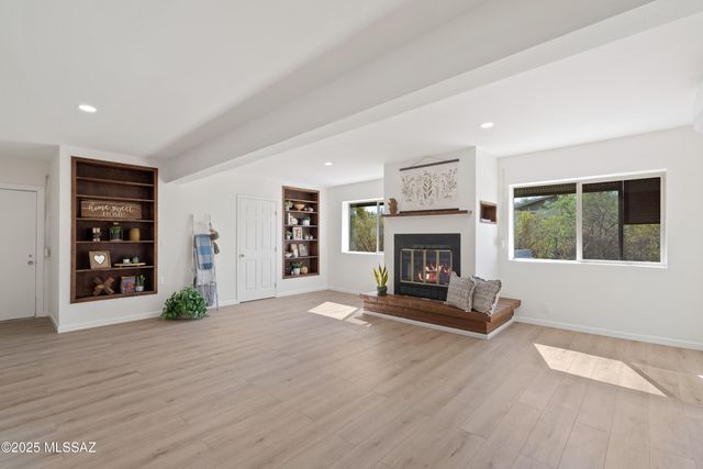 4760 N Paseo De Los Rancheros, Tucson, AZ 85745