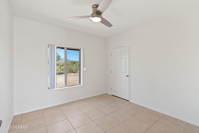 4760 N Paseo De Los Rancheros, Tucson, AZ 85745