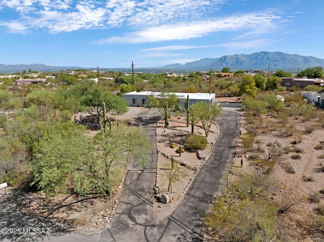 4760 N Paseo De Los Rancheros, Tucson, AZ 85745