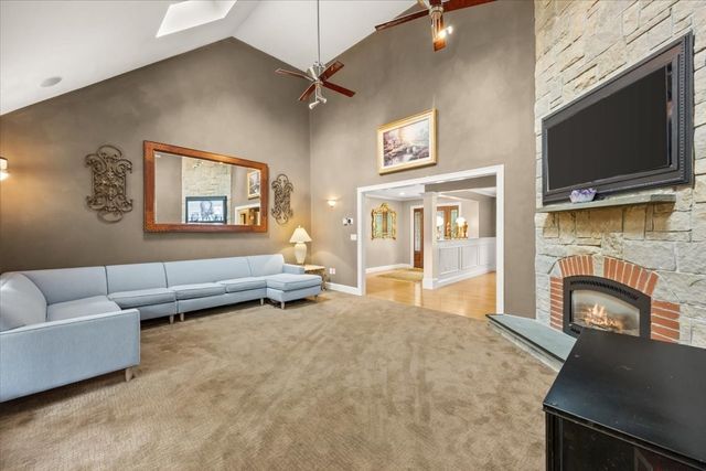 10 Anderson Way, Lakeville, MA 02347