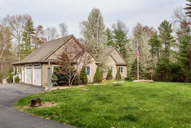 10 Anderson Way, Lakeville, MA 02347