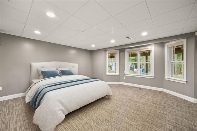 10 Anderson Way, Lakeville, MA 02347