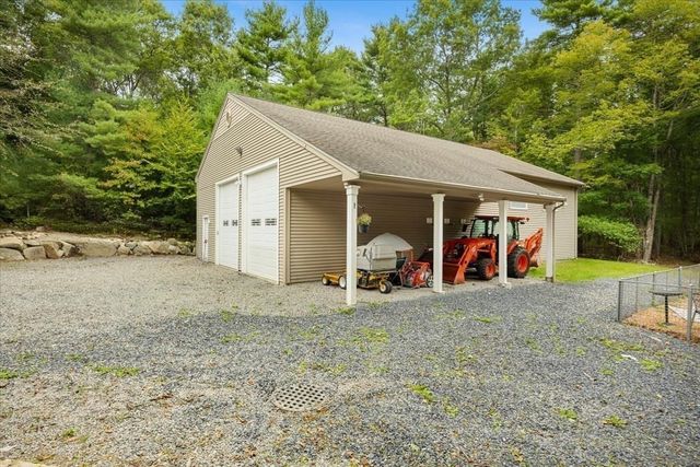 10 Anderson Way, Lakeville, MA 02347