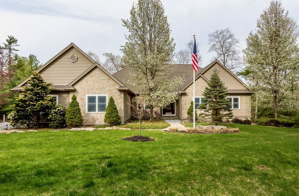 10 Anderson Way, Lakeville, MA 02347