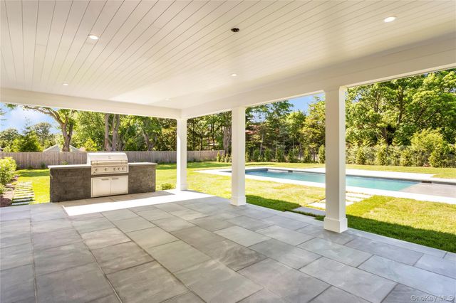 152 South Road, Westhampton, NY 11977