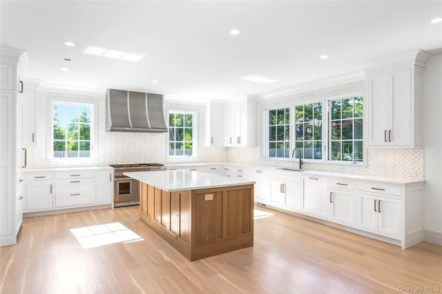 152 South Road, Westhampton, NY 11977