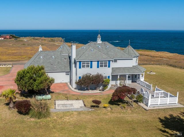 19351 Del Mar Dr, Fort Bragg, CA 95437