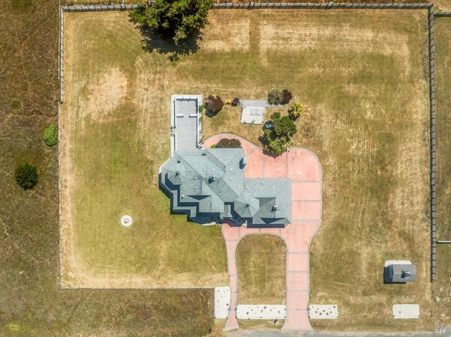 19351 Del Mar Dr, Fort Bragg, CA 95437