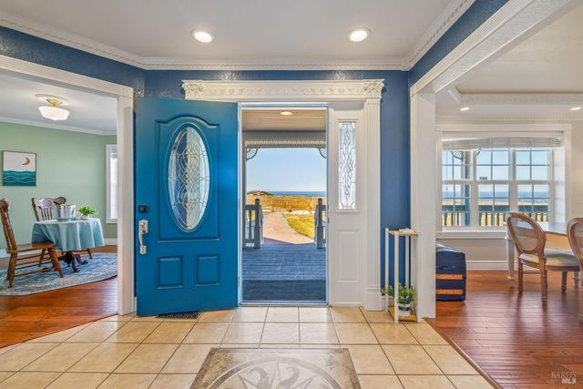 19351 Del Mar Dr, Fort Bragg, CA 95437