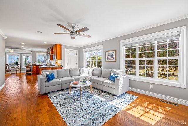 19351 Del Mar Dr, Fort Bragg, CA 95437