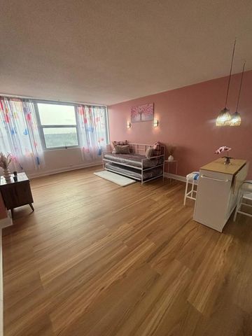 7234 W North Avenue 1005, Elmwood Park, IL 60707