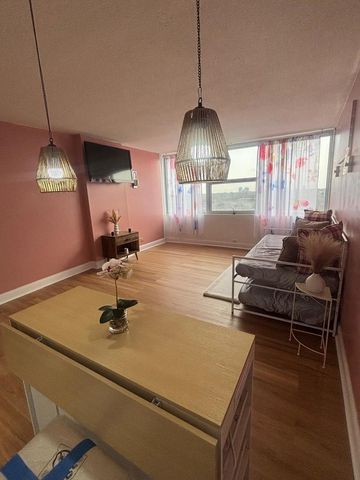 7234 W North Avenue 1005, Elmwood Park, IL 60707