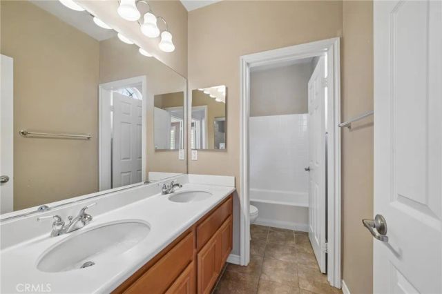 15590 Syracuse Lane, Fontana, CA 92336