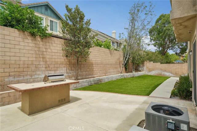 15590 Syracuse Lane, Fontana, CA 92336