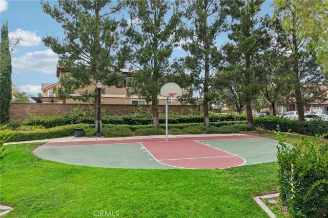 15590 Syracuse Lane, Fontana, CA 92336