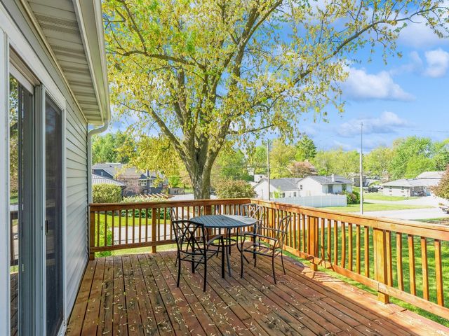 237 W 12th Street S, Newton, IA 50208