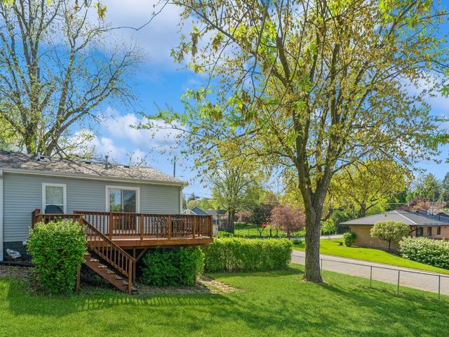 237 W 12th Street S, Newton, IA 50208