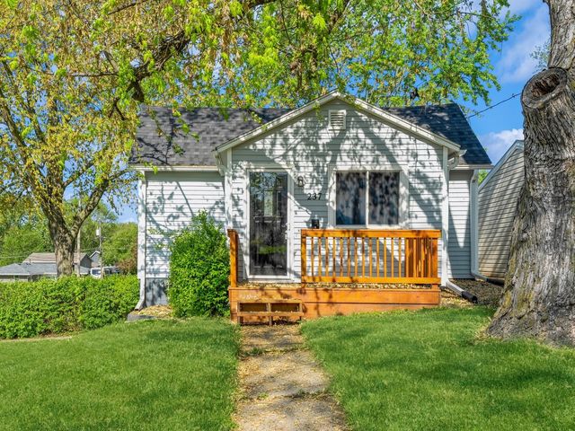 237 W 12th Street S, Newton, IA 50208
