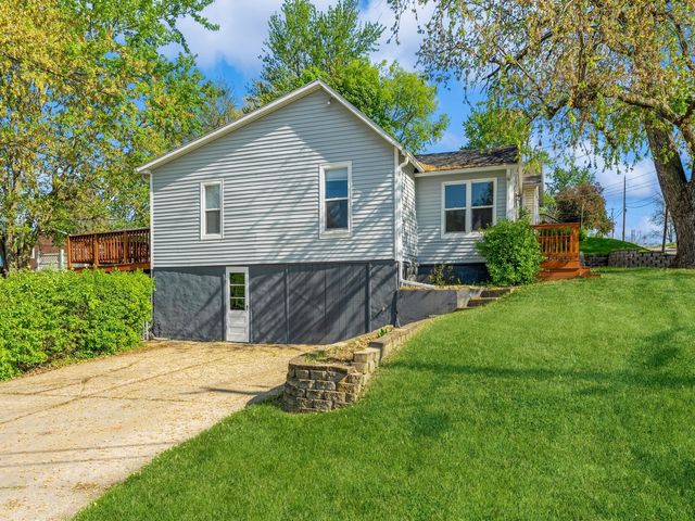 237 W 12th Street S, Newton, IA 50208