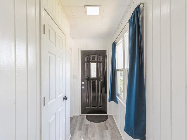 237 W 12th Street S, Newton, IA 50208