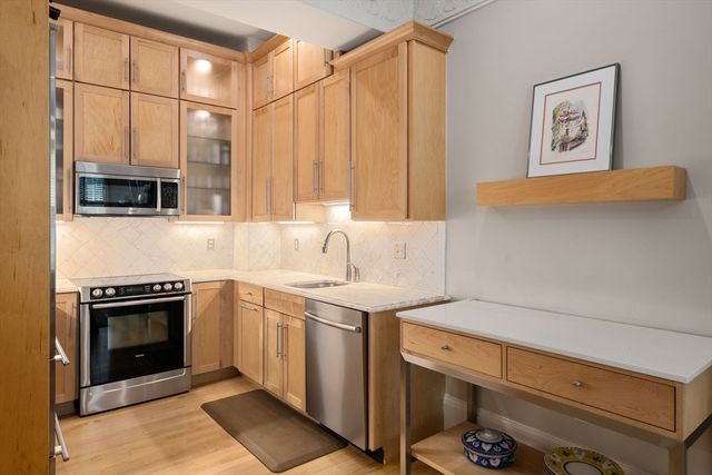 395 Marlborough St 3, Boston, MA 02115