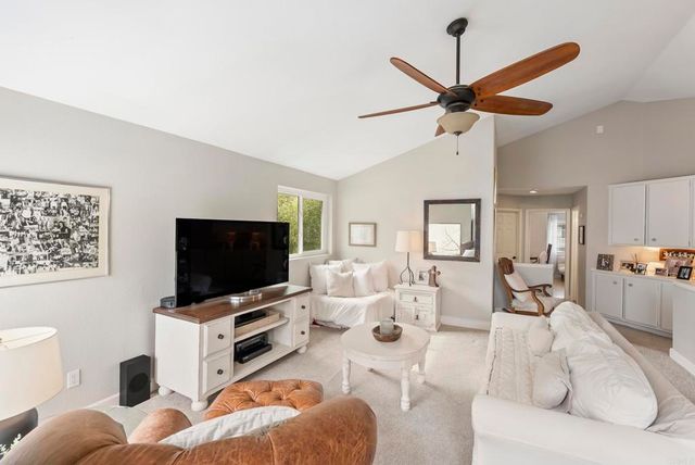 6828 Caminito Sueno, Carlsbad, CA 92009