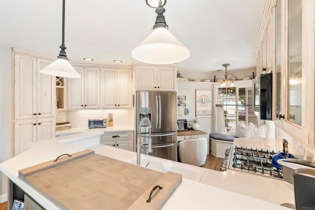 6828 Caminito Sueno, Carlsbad, CA 92009