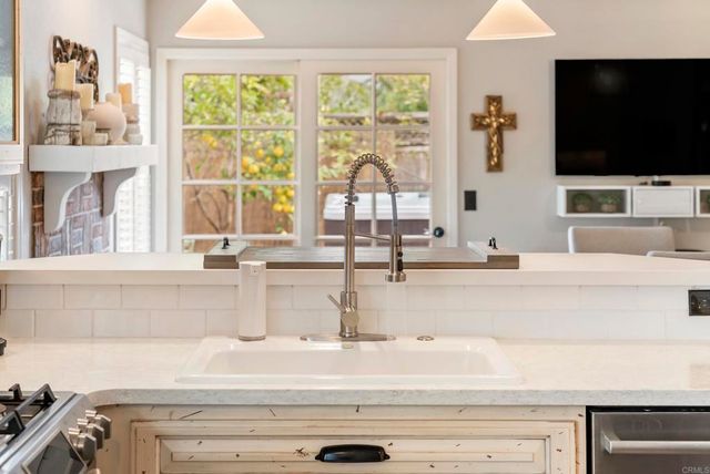 6828 Caminito Sueno, Carlsbad, CA 92009