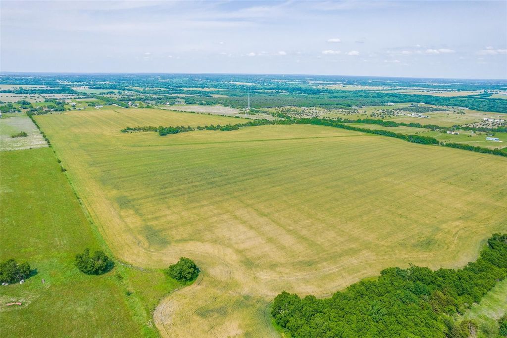 9999 County Road 1121, Farmersville, TX 75442