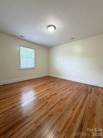 917 W Pine Street, Blacksburg, SC 29702