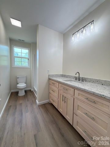 917 W Pine Street, Blacksburg, SC 29702