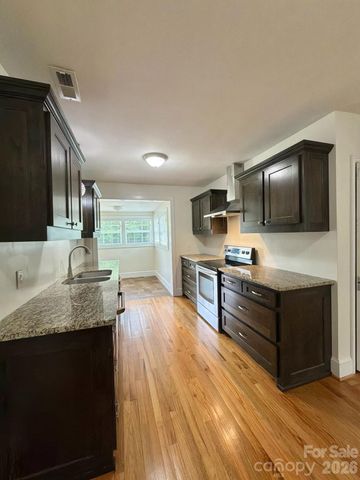 917 W Pine Street, Blacksburg, SC 29702